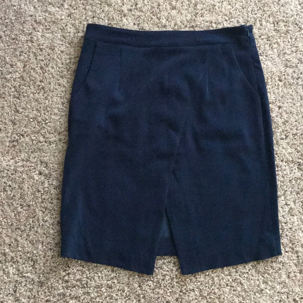 Skirts - Picture 3 of 7